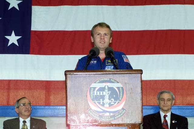 NASA image: STS-102 / Expedition 1 Crew Return Ceremony at Ellington Field.