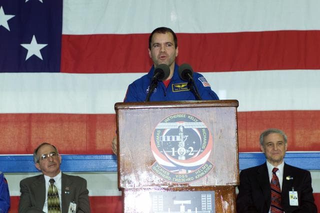 NASA image: STS-102 / Expedition 1 Crew Return Ceremony at Ellington Field.