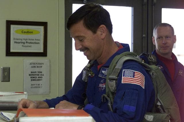 NASA image: STS-105 crew departs Ellington Field in T-38's