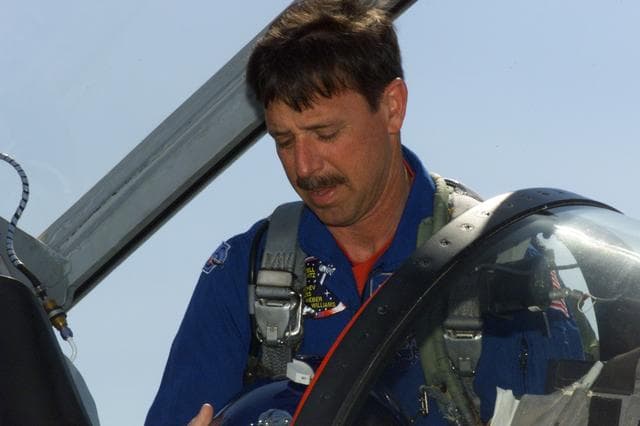 NASA image: STS-105 crew departs Ellington Field in T-38's