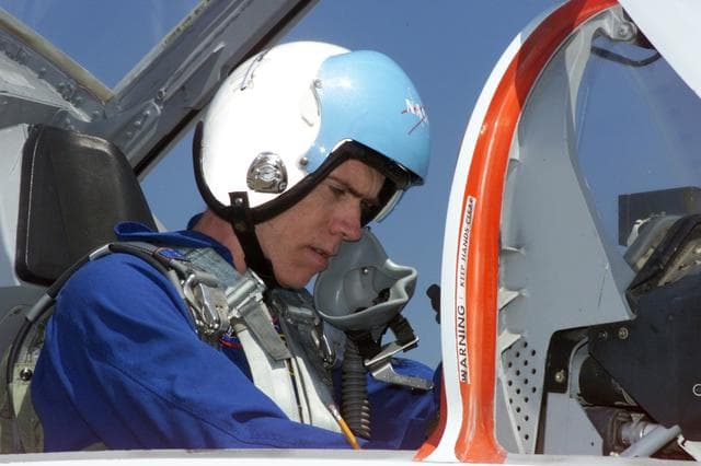 NASA image: STS-105 crew departs Ellington Field in T-38's