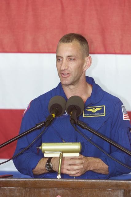 NASA image: STS-104 Crew Return, Ellington Field, Building 990