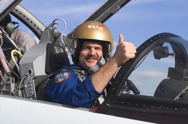NASA image: STS-109 Crew members take off from Ellington Field in T-38s