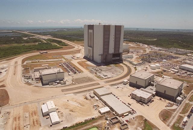 NASA image: KSC-00PP-0736