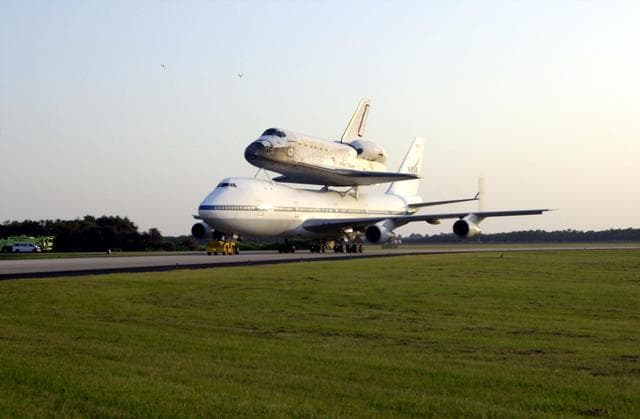 NASA image: KSC-00padig080