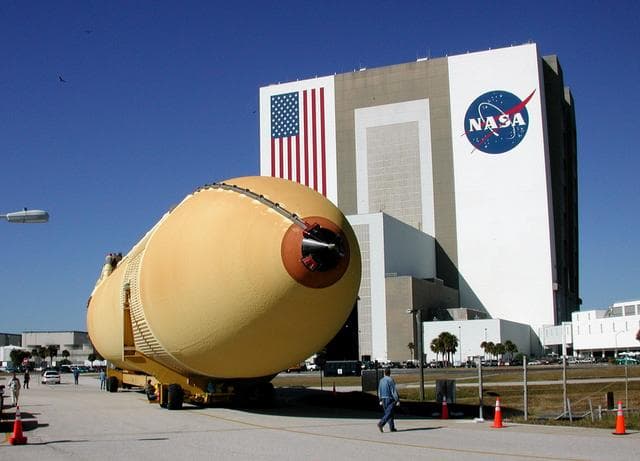 NASA image: KSC-00padig097