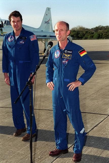 NASA image: KSC-00pp0007
