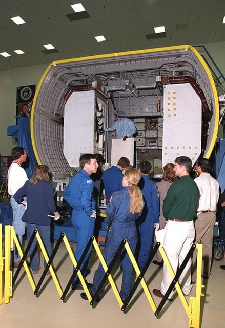 NASA image: KSC-00pp0027