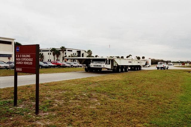 NASA image: KSC-00pp0097