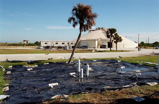 NASA image: KSC-00pp0104