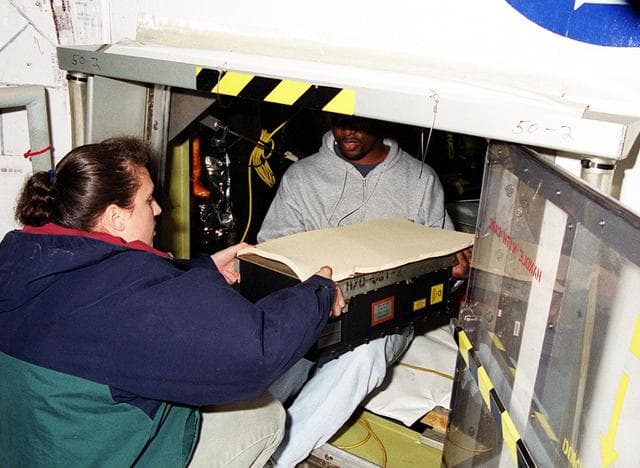 NASA image: KSC-00pp0166
