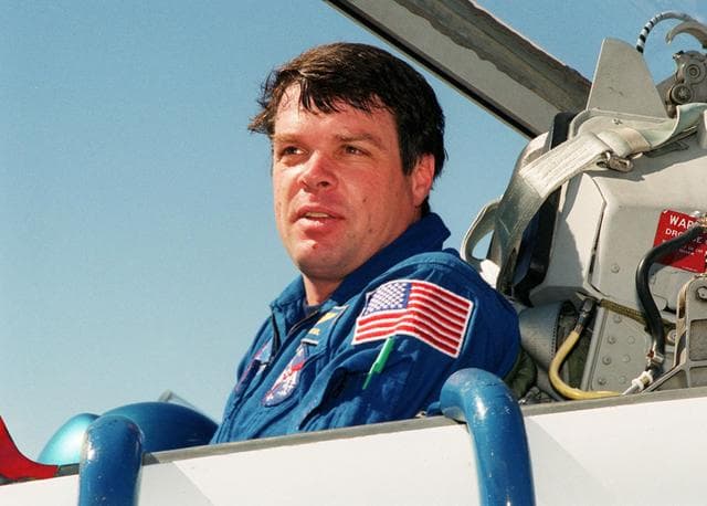 NASA image: KSC-00pp0167