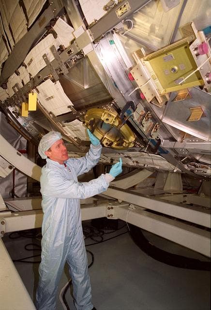 NASA image: KSC-00pp0179