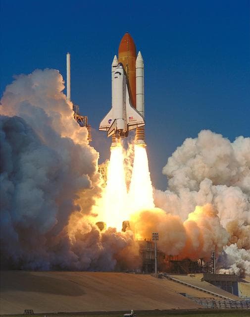 NASA image: KSC-00pp0221
