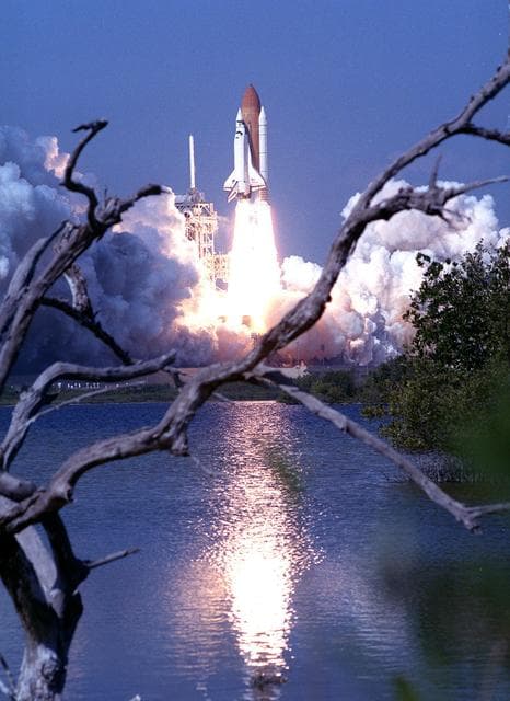 NASA image: KSC-00pp0222