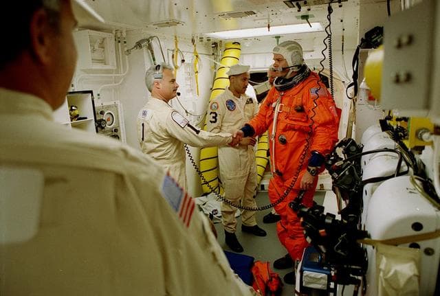 NASA image: KSC-00pp0231
