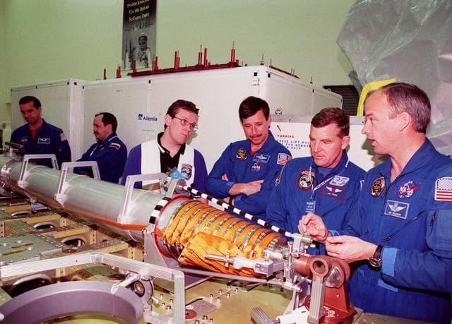NASA image: KSC-00pp0272