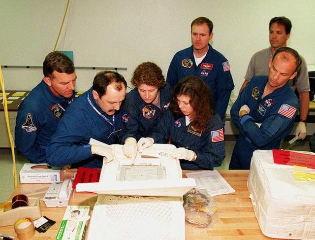 NASA image: KSC-00pp0275