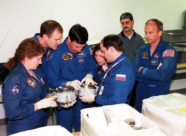 NASA image: KSC-00pp0282