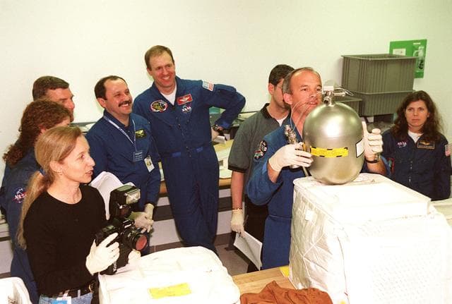 NASA image: KSC-00pp0283