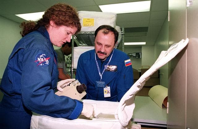 NASA image: KSC-00pp0287