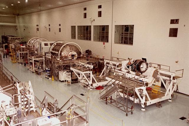 NASA image: KSC-00pp0292