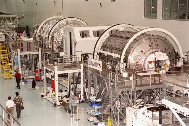 NASA image: KSC-00pp0294