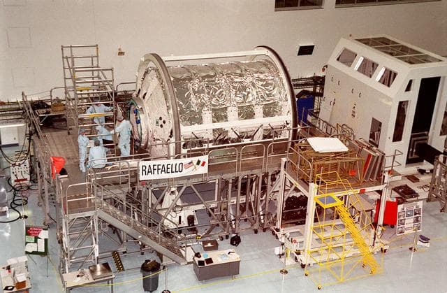 NASA image: KSC-00pp0295