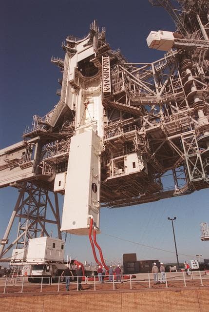 NASA image: KSC-00pp0367