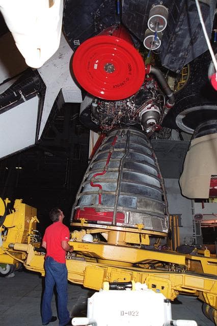 NASA image: KSC-00pp0381