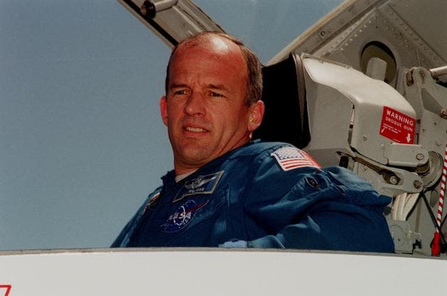 NASA image: KSC-00pp0442