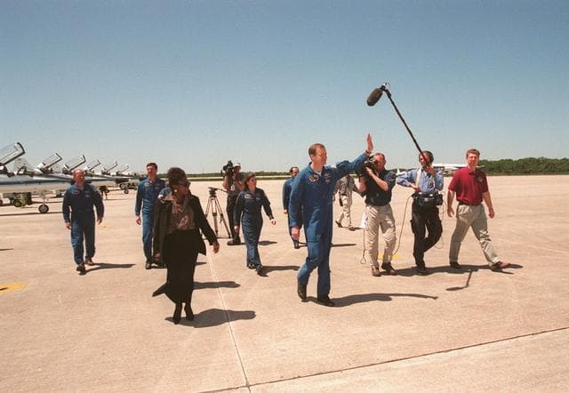 NASA image: KSC-00pp0448