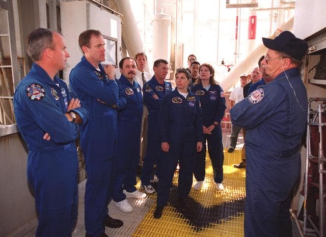 NASA image: KSC-00pp0452