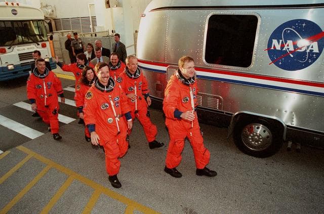 NASA image: KSC-00pp0459