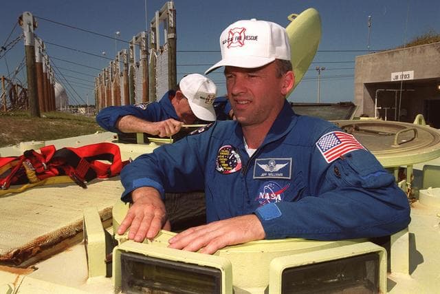 NASA image: KSC-00pp0464