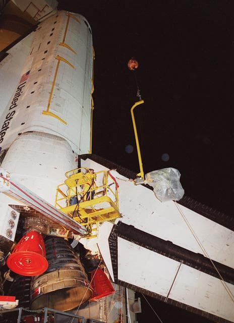 NASA image: KSC-00pp0498
