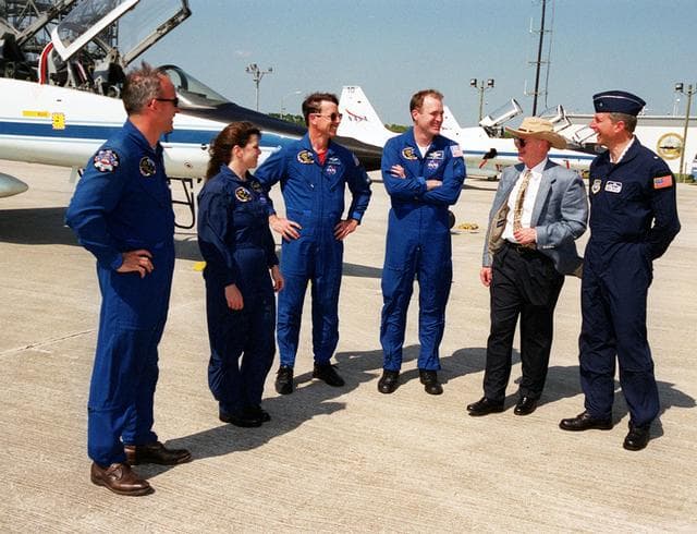 NASA image: KSC-00pp0527