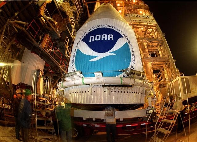 NASA image: KSC-00pp0541