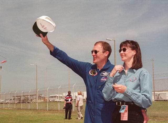 NASA image: KSC-00pp0548