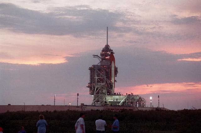 NASA image: KSC-00pp0552