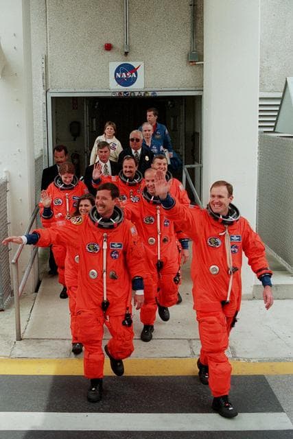 NASA image: KSC-00pp0563