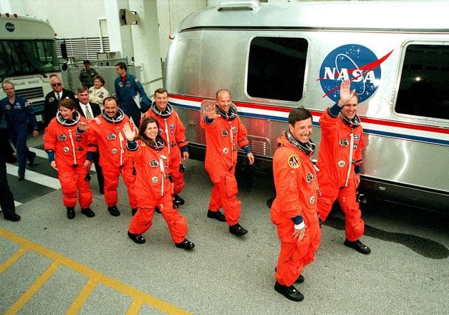 NASA image: KSC-00pp0564
