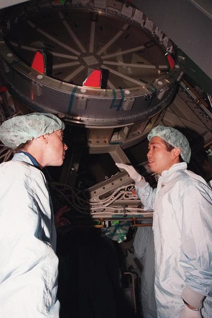 NASA image: KSC-00pp0590