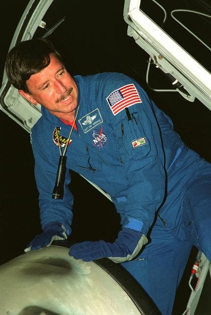 NASA image: KSC-00pp0630