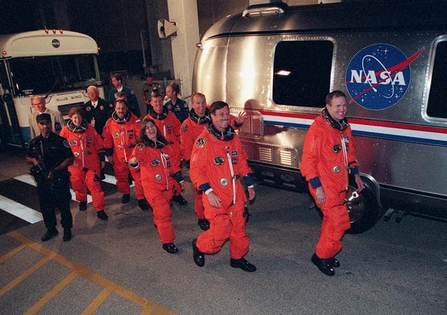 NASA image: KSC-00pp0646