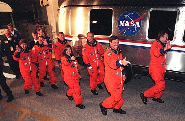 NASA image: KSC-00pp0647