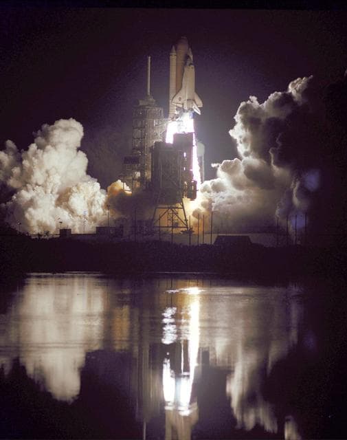 NASA image: KSC-00pp0652