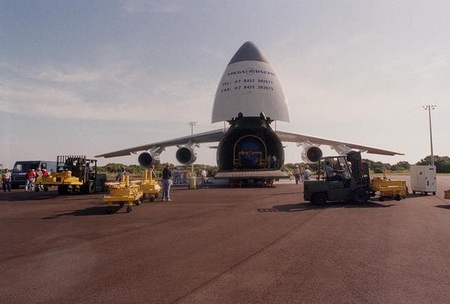 NASA image: KSC-00pp0660