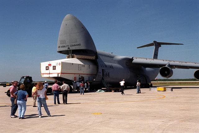 NASA image: KSC-00pp0706