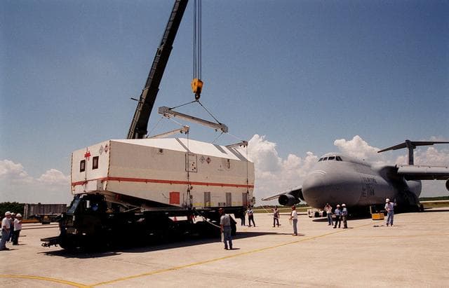 NASA image: KSC-00pp0708